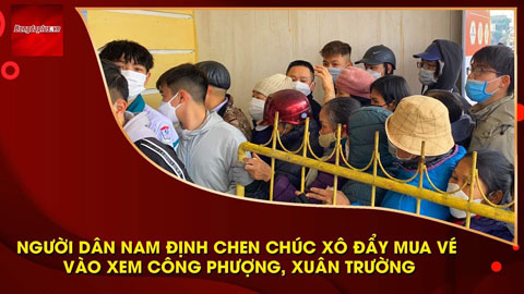 Cận cảnh khán giả Nam Định xếp hàng từ sáng sớm, xô đẩy nhau mua vé vào xem đại chiến với HAGL