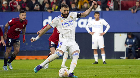 Karim Benzema đá hỏng 2 quả penalty liên tiếp trong một trận đấu 