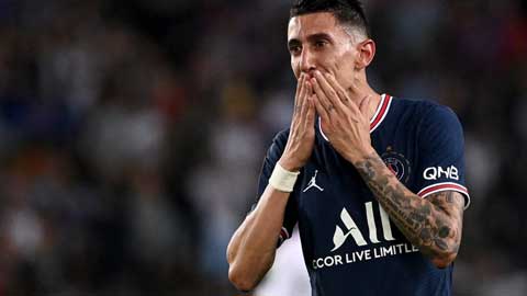 Ghi bàn  cho PSG, Di Maria khóc nức nở trong vòng tay đồng đội 