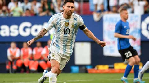 Chiêm ngưỡng 5 bàn thắng của Messi vào lưới Estonia