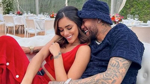 Neymar đi du hí với bạn gái đẹp miễn chê, siêu quyến rũ