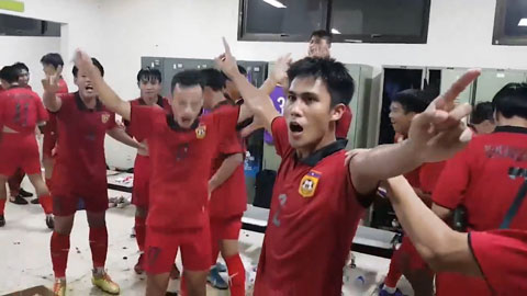 U19 Lào quẩy tưng bừng sau khi thắng sốc U19 Thái Lan để vào chung kết