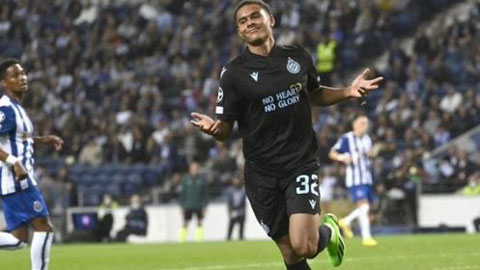 Cầu thủ 17 tuổi đi vào lịch sử Champions League là ai?