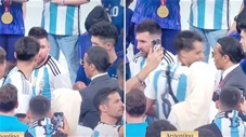 Đầu bếp Salt Bae bị ‘ném đá’ vì chèo kéo đòi chụp ảnh với Messi