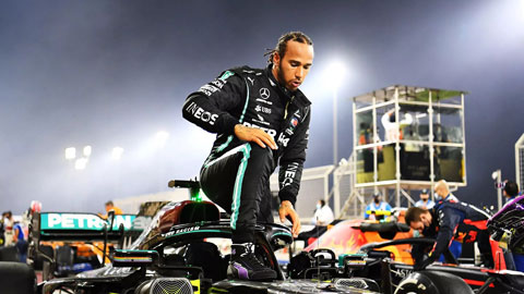 M A Gi I F I N R C A Lewis Hamilton S Tr V C A Nh Vua Bongdaplus Vn