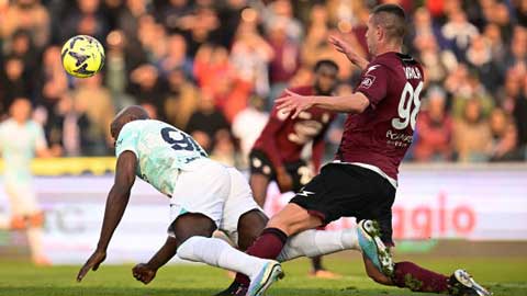 Đến chịu với pha bỏ lỡ khó tin của Lukaku trước Salernitana