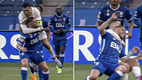 Cận cảnh Ronaldo kẹp cổ rồi quật ngã cầu thủ Al Hilal và phải nhận thẻ vàng