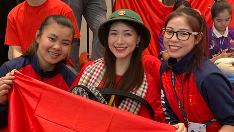 Ca sỹ Hòa Minzy hò hét, hát cực sung tiếp lửa cho VĐV Pencak Silat Việt Nam giành HCV