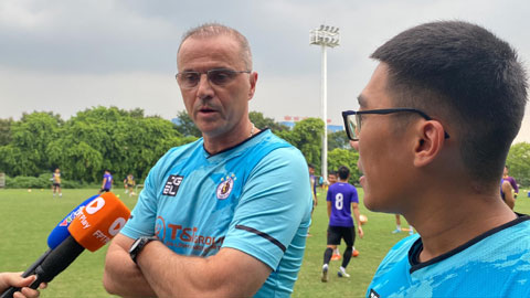 HLV Bandovic: "Hà Nội FC vẫn còn cơ hội vô địch"