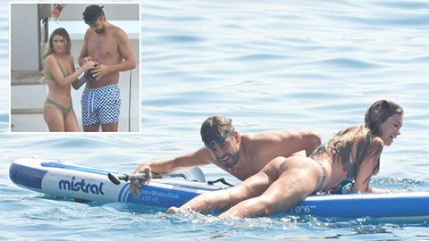 Khoe đường cong hút hồn, tình trẻ và Pique thỏa sức vui đùa ở Croatia