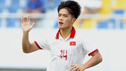 Chiêm ngưỡng 2 bàn thắng đẹp mắt của Quốc Việt vào lưới Olympic Mông Cổ