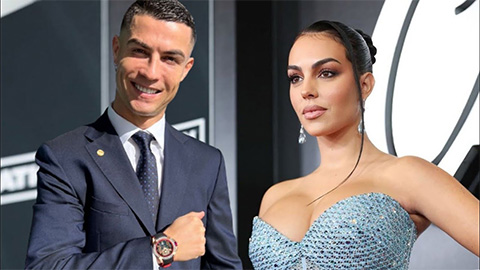 Không Bóng Vàng, Ronaldo tranh thủ khoe siêu đồng hồ trị giá 1,5 triệu euro