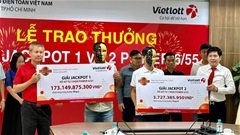 Vietlott trao giải Jackpot 1 và Jackpot 2 xổ số tự chọn Power 6/55 kỳ QSMT 951