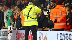 Người cũ Man City và Tottenham lên tiếng sau vụ khẩu chiến với fan Newcastle
