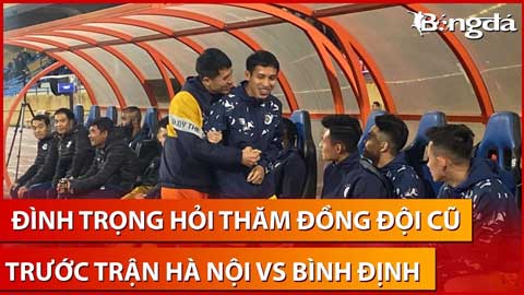 Đình Trọng tinh nghịch ra cabin Hà Nội FC trêu đồng đội cũ