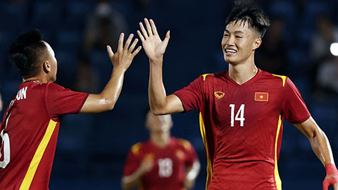 HLV Hoàng Anh Tuấn tin 1 cầu thủ ĐT Việt Nam thay đổi ở Asian Cup sau sai lầm tuổi trẻ