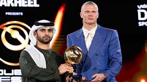 Haaland vượt mặt Ronaldo giành Quả bóng Vàng Dubai