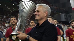 Bị 'phản bội', Mourinho trả quà cho học trò trước khi rời Roma