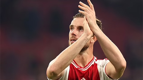 Henderson được trao băng đội trưởng chỉ sau 1 trận cho Ajax