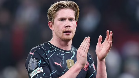 Man City hét giá bán De Bruyne 100 triệu bảng