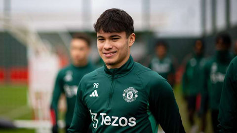 Ten Hag gọi 'Aguero mới' lên tập trước trận gặp Man City