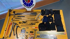 Cảnh sát thu giữ nhiều vũ khí trước trận đấu giữa Sociedad vs PSG 