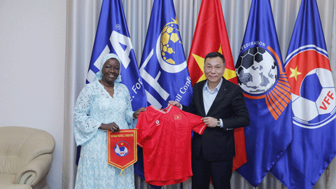 Chủ tịch VFF Trần Quốc Tuấn tiếp đoàn công tác Bóng đá học đường FIFA