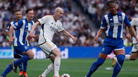 Xem mãi không chán pha xử lý mãn nhãn của Zidane ở tuổi 51 trước huyền thoại Porto