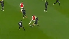 Sao Arsenal tái hiện tuyệt kỹ của Zidane