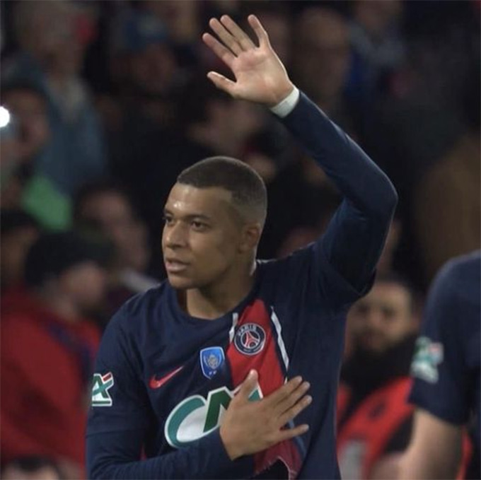Mbappe xin lỗi CĐV PSG sau khi bỏ lỡ phạt đền