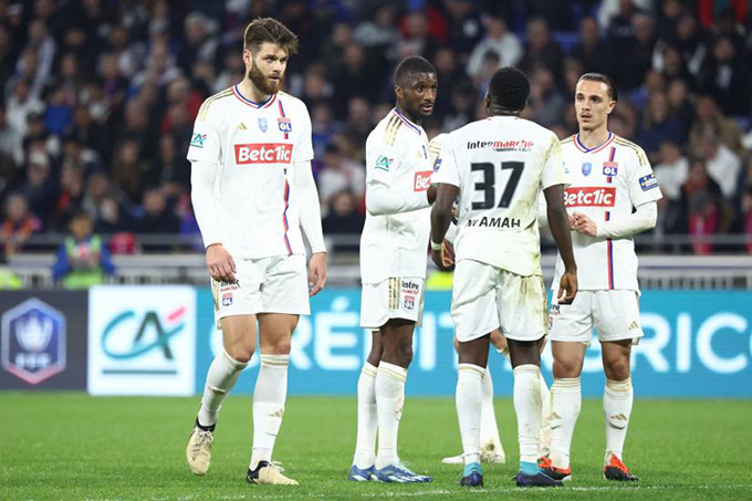 Nếu thua PSG ở chung kết Cúp Quốc gia Pháp, Lyon sẽ chỉ có vé đi châu Âu nếu cán đích Top 7 Ligue 1