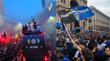 Biển người ăn mừng chức vô địch Serie A lần thứ 20 của Inter