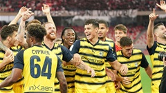 Parma trở lại Serie A, '7 chị em' tụ hội