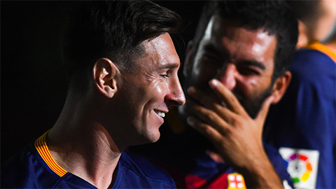 252 năm tù cho kẻ lừa đảo đồng đội Messi 