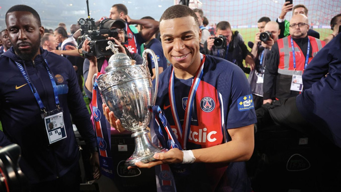 Mbappe đã có danh hiệu thứ 15 với PSG