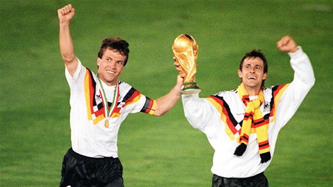 Hé lộ những bí ẩn của bóng đá Đông Đức (Kỳ 4): Vòng thất bại luẩn quẩn trong 20 năm