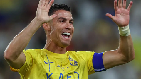 Ronaldo được vinh danh trước giờ lên đường dự EURO