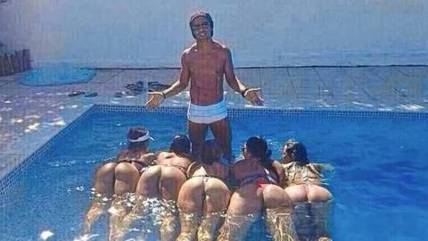 Ronaldinho, gã vổ có năng lực sex phi phàm