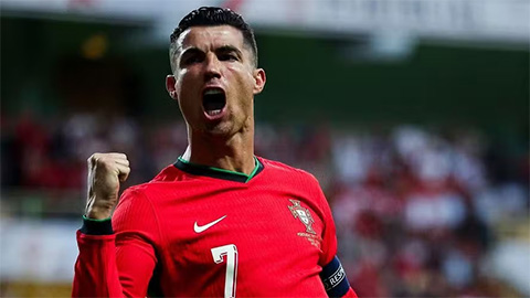 Cristiano Ronaldo vui EURO không quên làm giàu