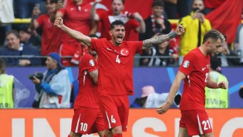 Trực tiếp Thổ Nhĩ Kỳ 1-0 Georgia: Muldur mở tỷ số