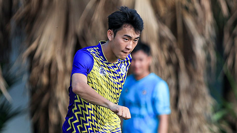 CLB Hà Nội ký hợp đồng 3 năm với cựu tiền vệ U23 Việt Nam