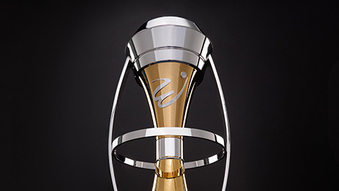 Cúp vô địch V.League, hạng Nhất được hãng kim hoàn danh tiếng nước Anh thiết kế
