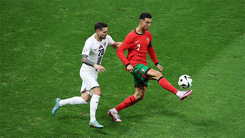 Trực tiếp Bồ Đào Nha 0-0 Slovenia: Ronaldo bỏ lỡ cơ hội