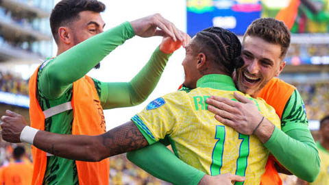 Trực tiếp Brazil 1-1 Colombia: James Rodriguez rời sân
