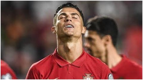 Cristiano Ronaldo, giờ thì anh sút để làm gì?