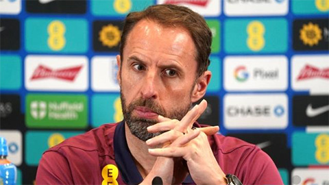 HLV Gareth Southgate nhận được món quà vô cùng đặc biệt