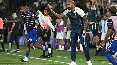 Quên Zidane đi, Henry mới xứng đáng kế nhiệm Deschamps!