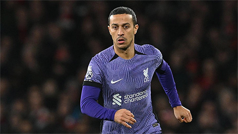 Thiago Alcantara trở lại Liverpool chỉ sau 1 tháng làm việc cho Barca