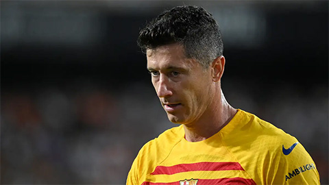 Lewandowski bị Barca cho ra rìa