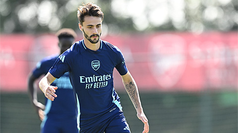 Arsenal sắp đẩy Fabio Vieira về đội bóng cũ